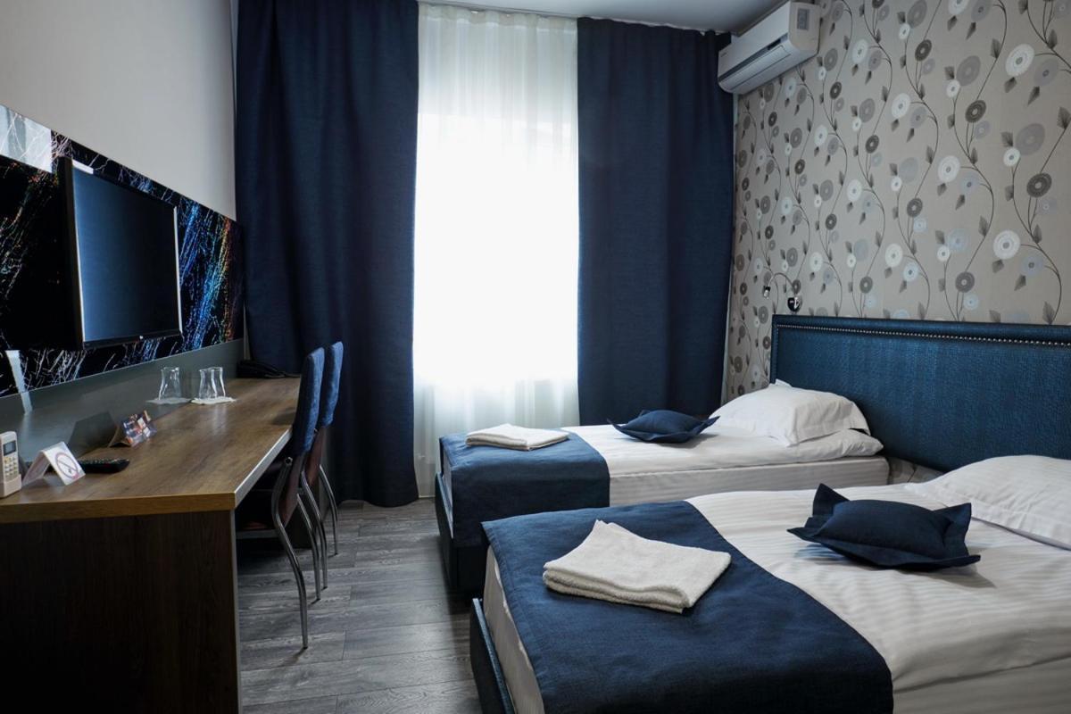 Vila Iris Hotel Кишинев Екстериор снимка