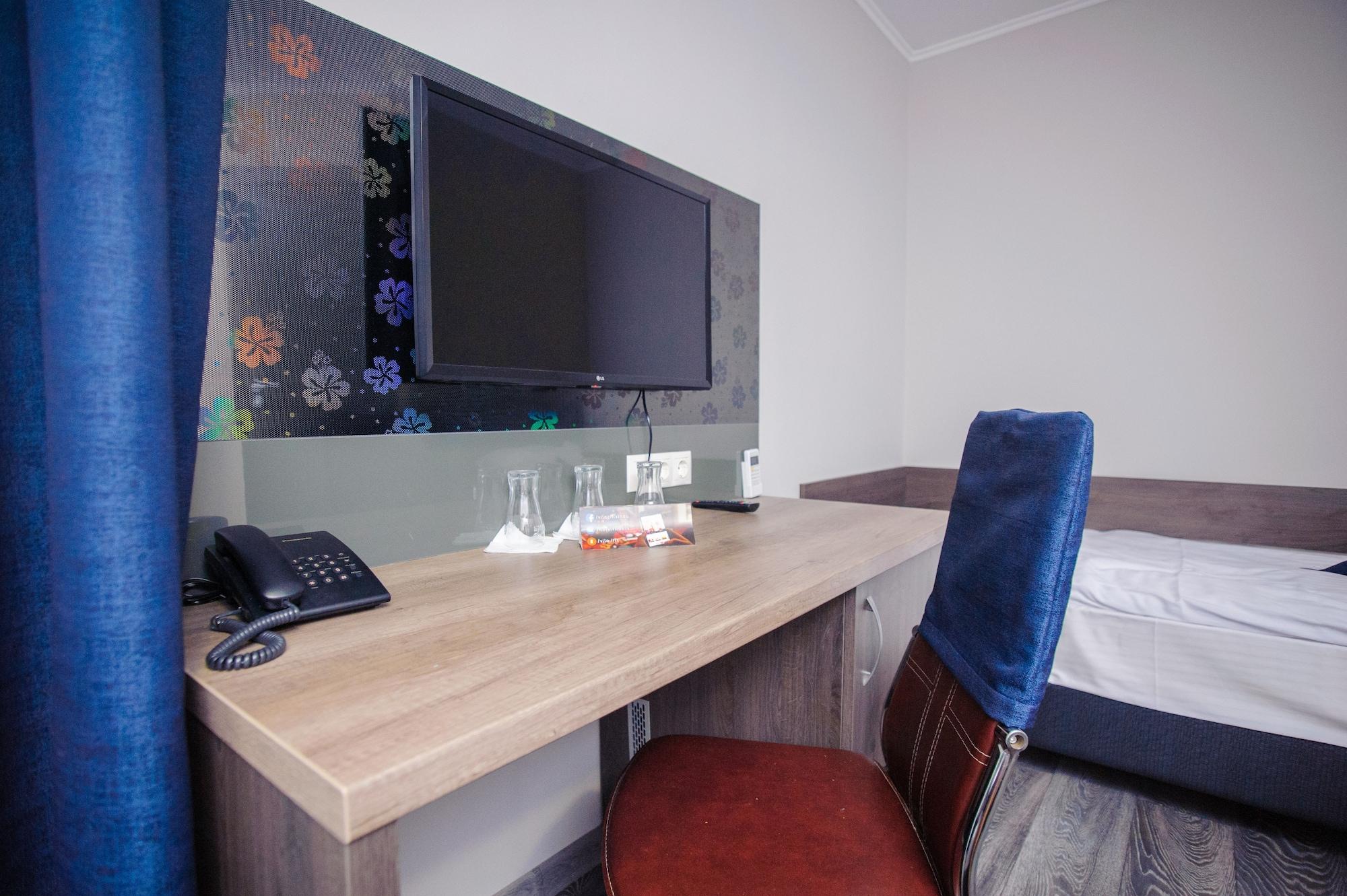 Vila Iris Hotel Кишинев Екстериор снимка