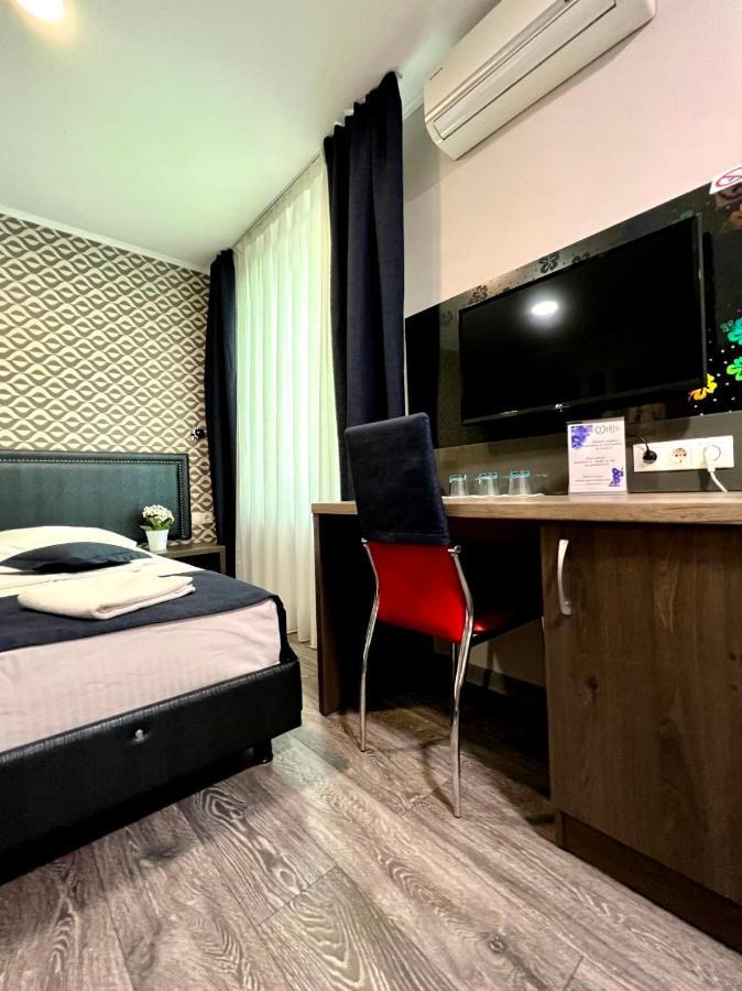 Vila Iris Hotel Кишинев Екстериор снимка